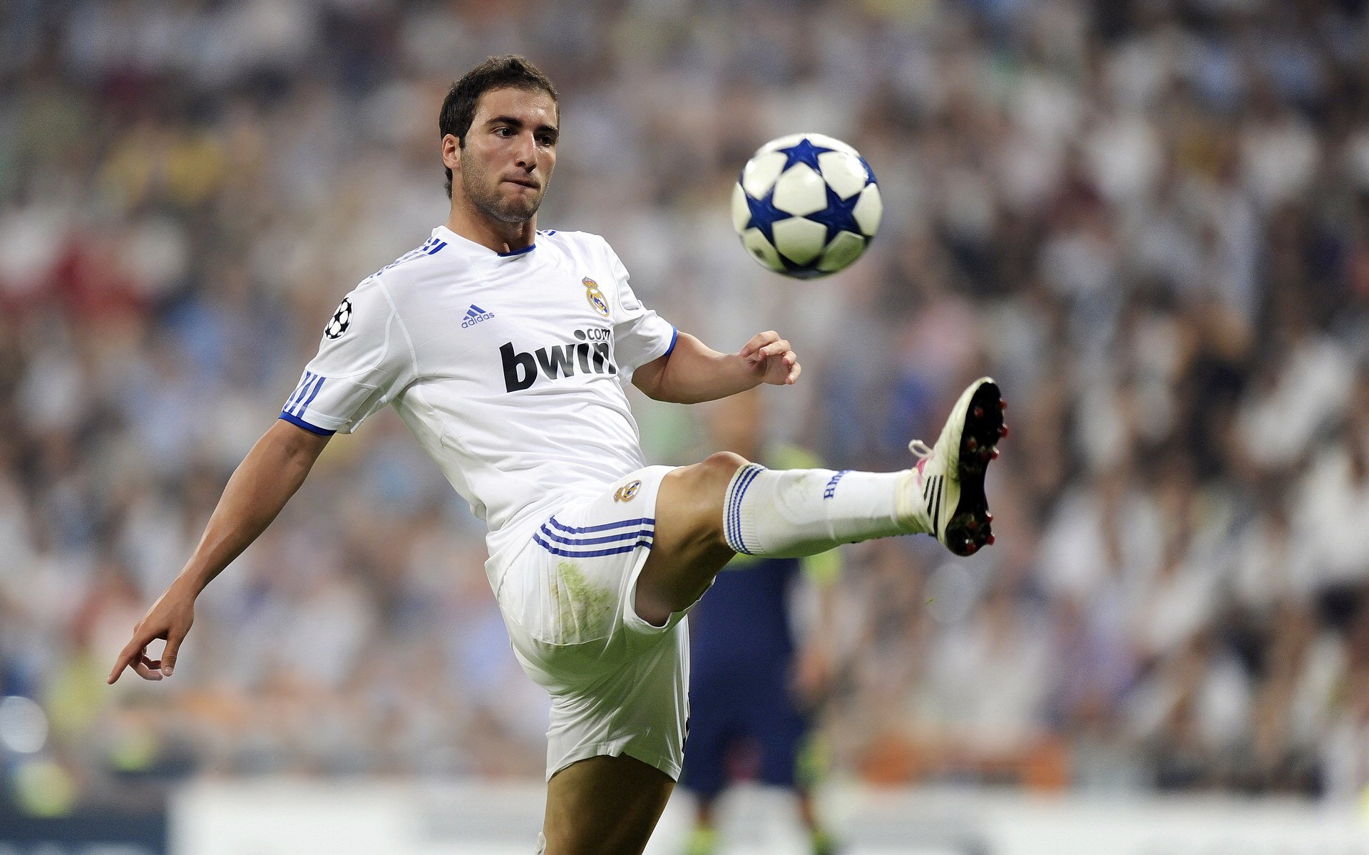 开云网页版-《2025年5月18日，全球电竞盛事LOL季中冠军赛落幕，谁是新晋霸主？》，电竞世界冠军赛